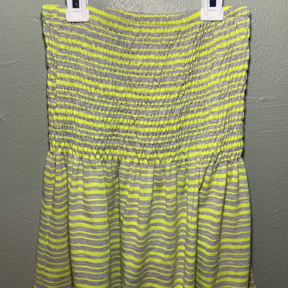Strapless Mini - Picture 2 of 3